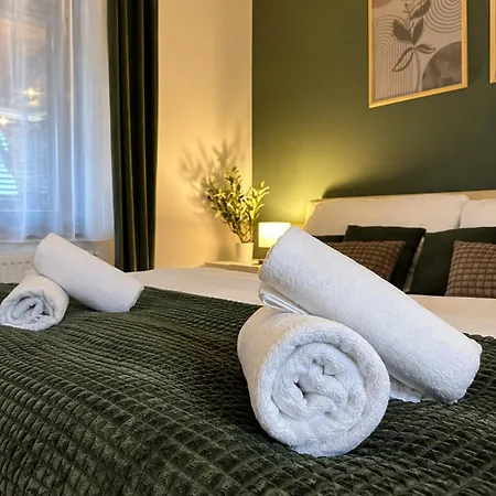 Happy Bubbles High Tatras - Family With Private Jaccuzzi Apartment